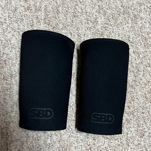 COPY - SBD knee sleeves